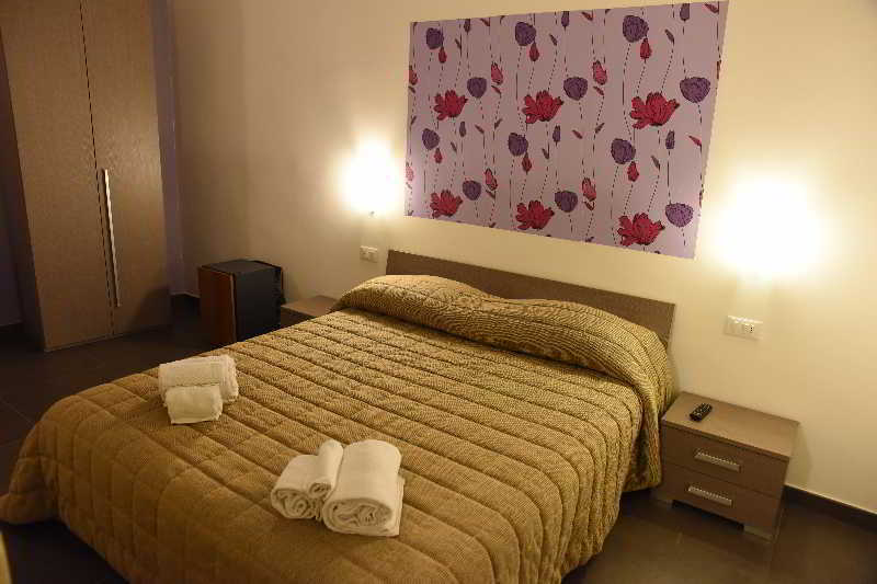 Up Room&Suite Lecce Kültér fotó