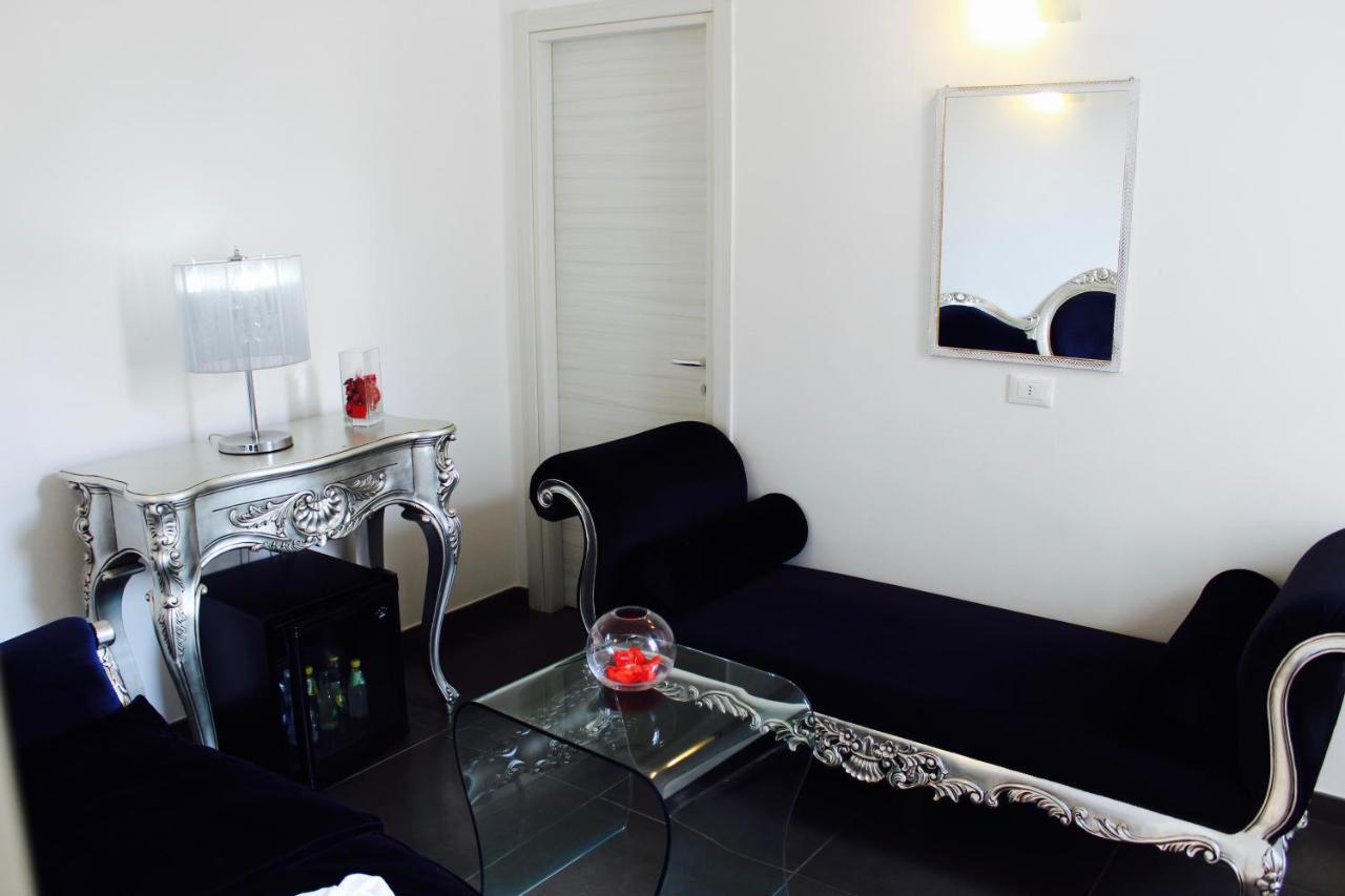 Up Room&Suite Lecce Kültér fotó